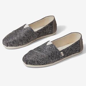 Toms Classic Birch Tech Knit Slip Comfort Shoe in Gray Size 8